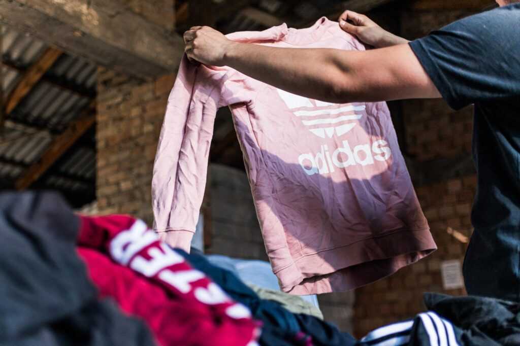 Márkás ruha válogatással